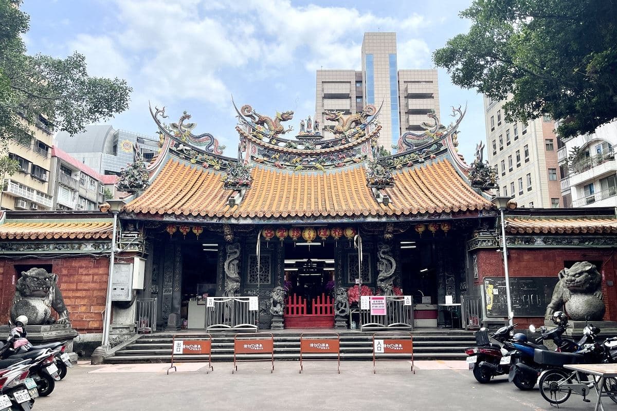 廟口榕樹下開吃!大稻埕慈聖宮5攤老店美食:台北3大鹹粥、銷魂白煮豬腳 廟口榕樹下開吃!大稻埕慈聖宮5攤老店美食:台北3大鹹粥、銷魂白煮豬腳