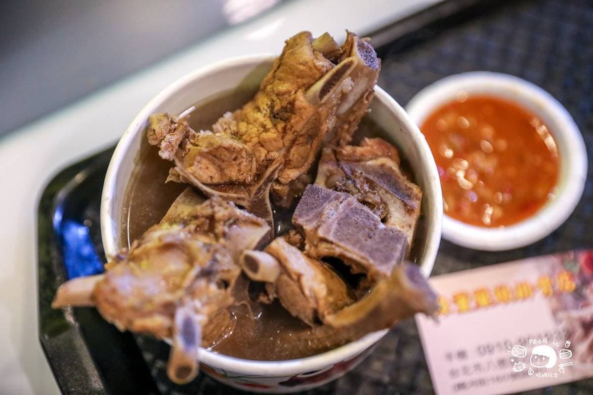 松山區美食餐廳推薦9家:台北麵線4天王、米其林藥燉排骨、排隊芋頭酥 松山區美食餐廳推薦9家:台北麵線4天王、米其林藥燉排骨、排隊芋頭酥