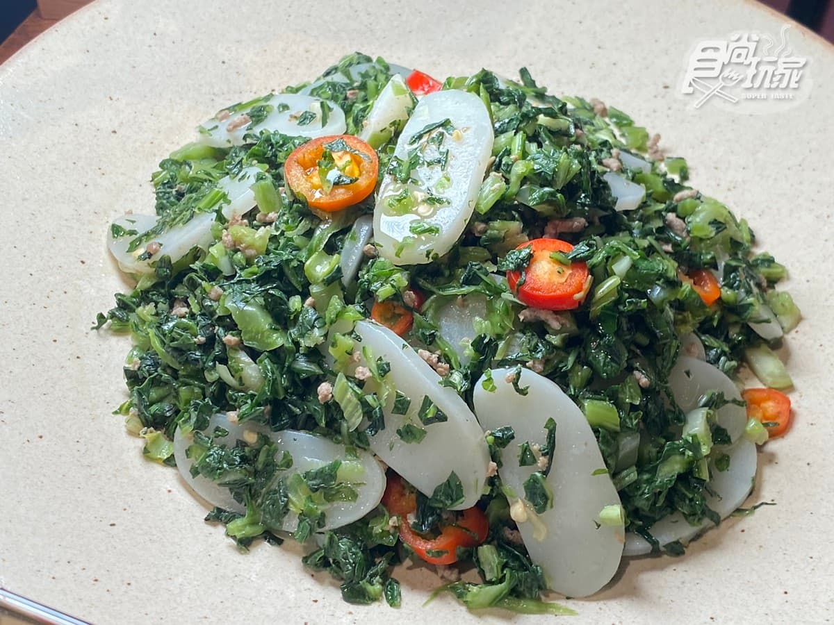 「五星飯店Buffet」吹眷村懷舊風!西安麵點師現場刀削麵,還有手工糖葫蘆 「五星飯店Buffet」吹眷村懷舊風!西安麵點師現場刀削麵,還有手工糖葫蘆