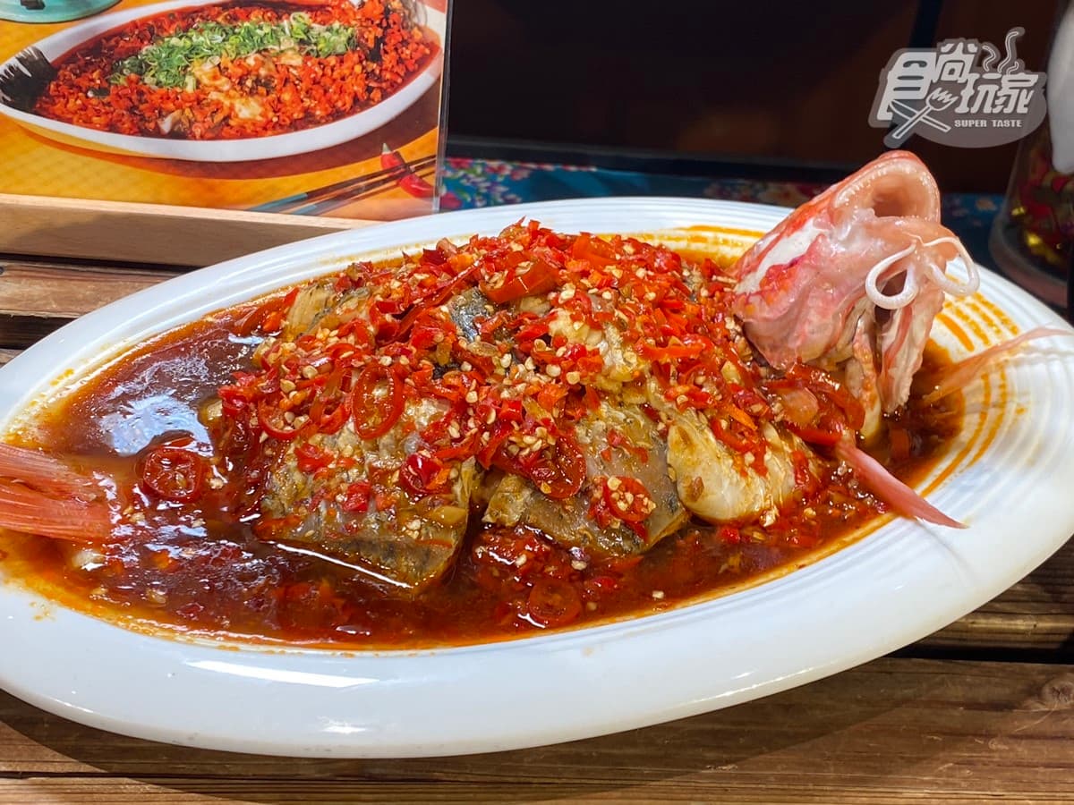 「五星飯店Buffet」吹眷村懷舊風!西安麵點師現場刀削麵,還有手工糖葫蘆 「五星飯店Buffet」吹眷村懷舊風!西安麵點師現場刀削麵,還有手工糖葫蘆
