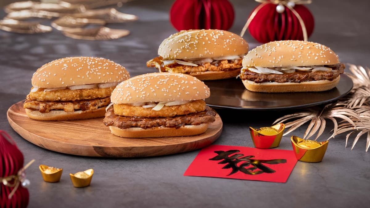 麥當勞「薯來堡」回歸!加碼推超萌「Hello Kitty」包裝,還有紅豆派限期開吃 麥當勞「薯來堡」回歸!加碼推超萌「Hello Kitty」包裝,還有紅豆派限期開吃