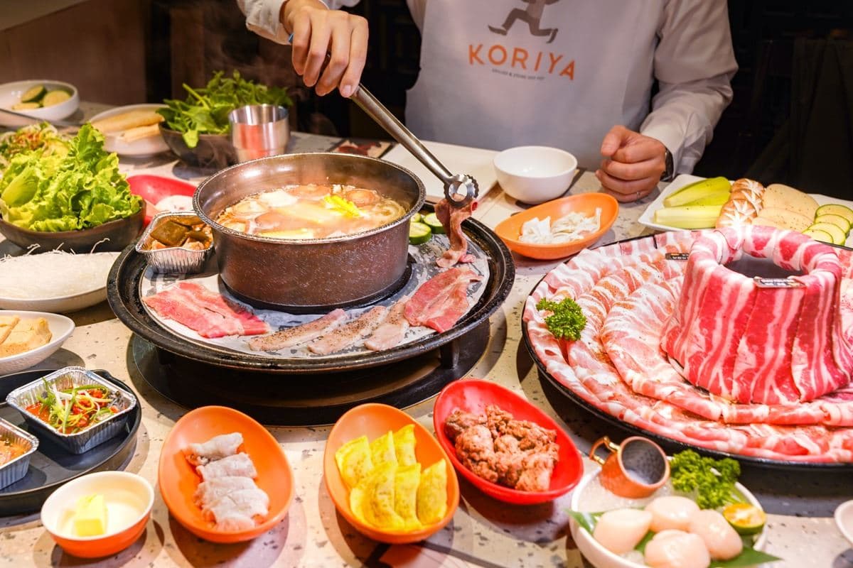 高雄輕軌美食地圖!在地人推薦18家必吃:巨無霸芋泥麻糬、五月天最愛火鍋 高雄輕軌美食地圖!在地人推薦18家必吃:巨無霸芋泥麻糬、五月天最愛火鍋