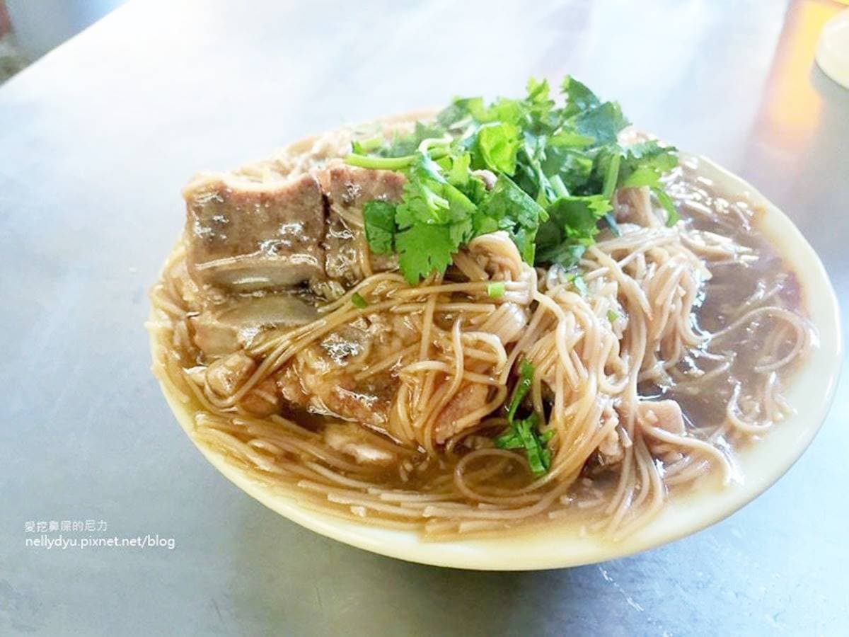 高雄輕軌美食地圖!在地人推薦18家必吃:巨無霸芋泥麻糬、五月天最愛火鍋 高雄輕軌美食地圖!在地人推薦18家必吃:巨無霸芋泥麻糬、五月天最愛火鍋