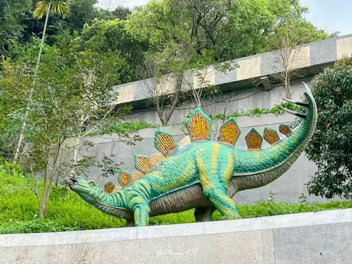 打卡「台式美學」!7款「台味滿滿」景點:福德宮走錯棚恐龍、宜蘭最蝦雕像 打卡「台式美學」!7款「台味滿滿」景點:福德宮走錯棚恐龍、宜蘭最蝦雕像
