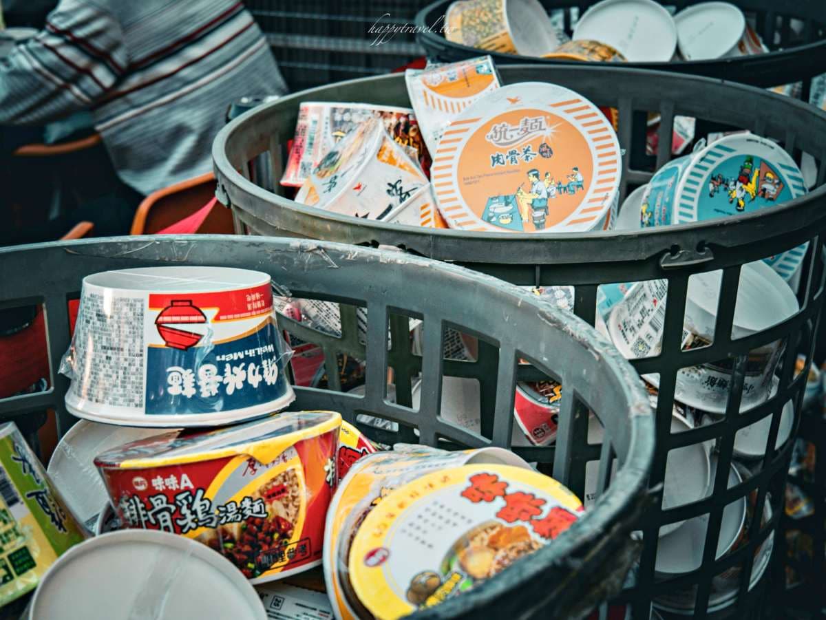 全台唯一「泡麵土地公廟」在這!24小時泡麵免費任你吃,「這樣拜」最靈驗 全台唯一「泡麵土地公廟」在這!24小時泡麵免費任你吃,「這樣拜」最靈驗