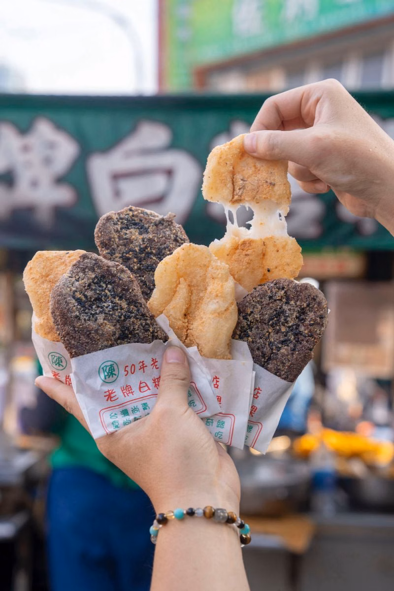 高雄輕軌美食地圖!在地人推薦18家必吃:巨無霸芋泥麻糬、五月天最愛火鍋 高雄輕軌美食地圖!在地人推薦18家必吃:巨無霸芋泥麻糬、五月天最愛火鍋
