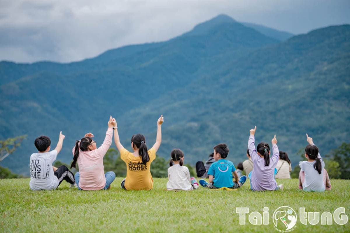 6歲以下免費入園!台東「初鹿牧場」5玩法:餵牛牛、免費玩滑草、吃牛奶冰 6歲以下免費入園!台東「初鹿牧場」5玩法:餵牛牛、免費玩滑草、吃牛奶冰