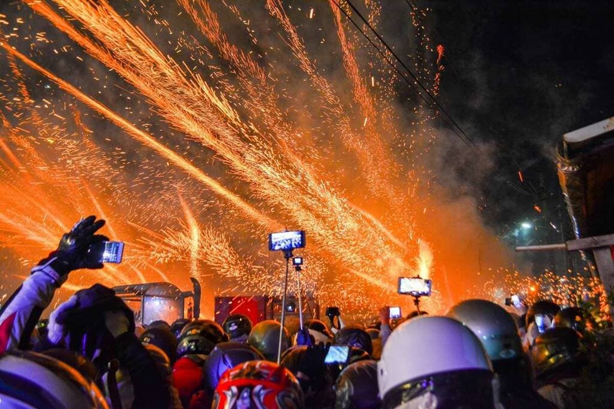 2024鹽水蜂炮「這2天」登場!遶境、管制路線一次看,「6樣裝備」要穿好 2024鹽水蜂炮「這2天」登場!遶境、管制路線一次看,「6樣裝備」要穿好
