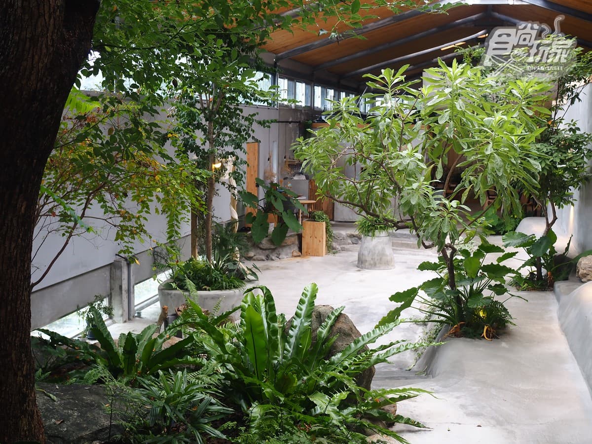 睡在雨林裡的樹屋!開箱宜蘭礁溪「祕境溫泉民宿」,一泊二食、泡湯泡到飽 睡在雨林裡的樹屋!開箱宜蘭礁溪「祕境溫泉民宿」,一泊二食、泡湯泡到飽