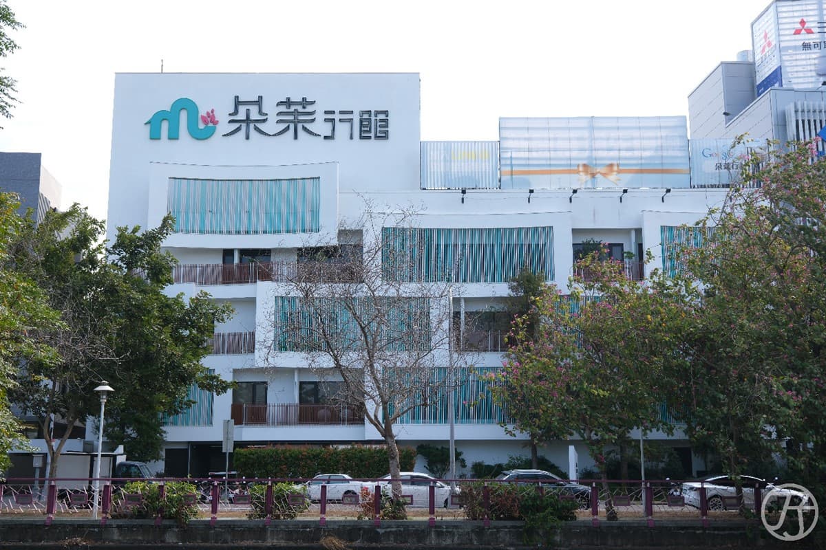 秒飛日本!台中豪宅風汽車旅館,爽泡房內超大湯池、無限歡唱KTV 秒飛日本!台中豪宅風汽車旅館,爽泡房內超大湯池、無限歡唱KTV