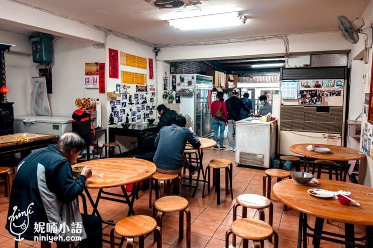 台北師大商圈道地眷村味!「老字號熗鍋麵」1人吃不完,老闆帥兒還是大明星 台北師大商圈道地眷村味!「老字號熗鍋麵」1人吃不完,老闆帥兒還是大明星