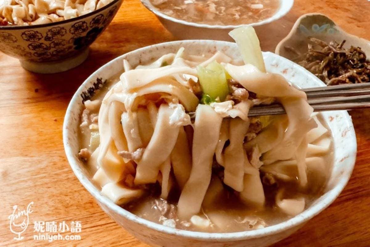 台北師大商圈道地眷村味!「老字號熗鍋麵」1人吃不完,老闆帥兒還是大明星 台北師大商圈道地眷村味!「老字號熗鍋麵」1人吃不完,老闆帥兒還是大明星