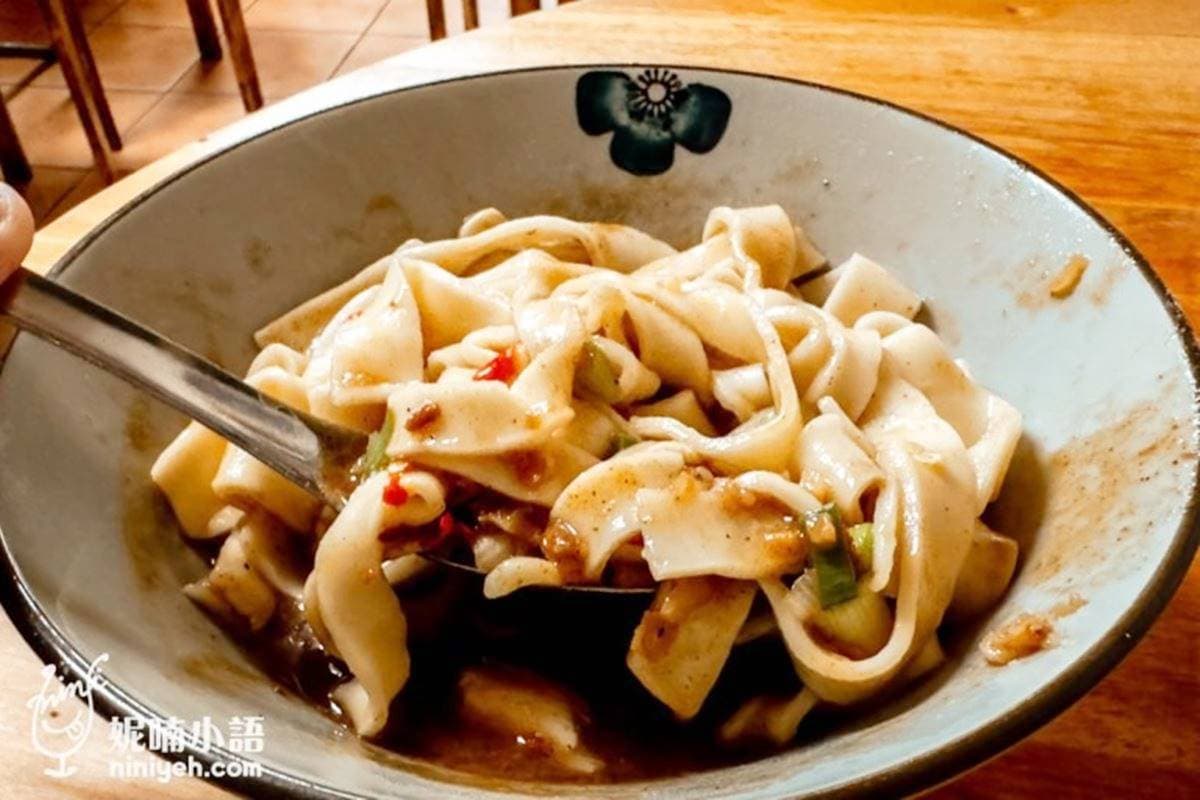 台北師大商圈道地眷村味!「老字號熗鍋麵」1人吃不完,老闆帥兒還是大明星 台北師大商圈道地眷村味!「老字號熗鍋麵」1人吃不完,老闆帥兒還是大明星