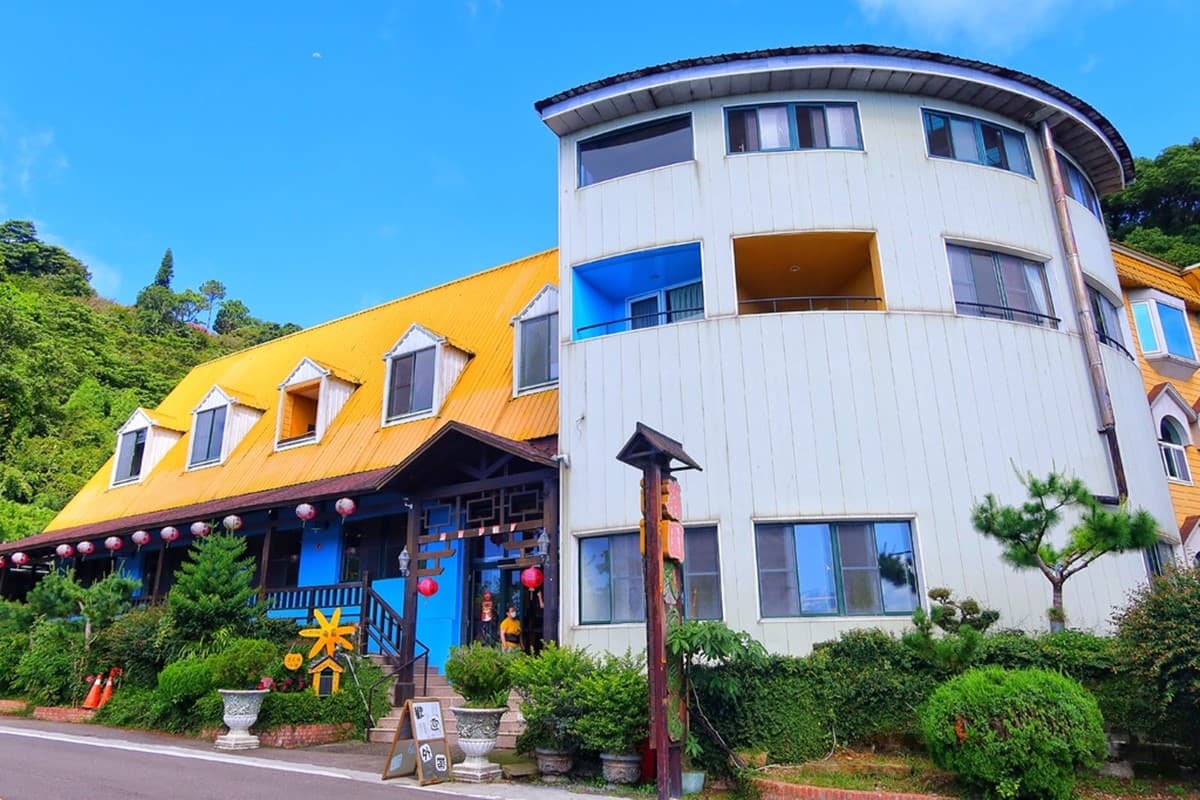 苗栗景點推薦Top40:新開幕文創園區、採草莓,苗栗一日遊玩法 苗栗住宿:菊園客家庄
