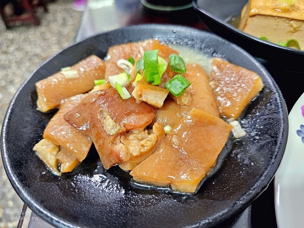 嘉義雞肉飯霸主PK!在地人只服這10家:好評直逼萬則、雙刀流排隊宵夜 嘉義雞肉飯店家推薦:桃城三禾火雞肉飯