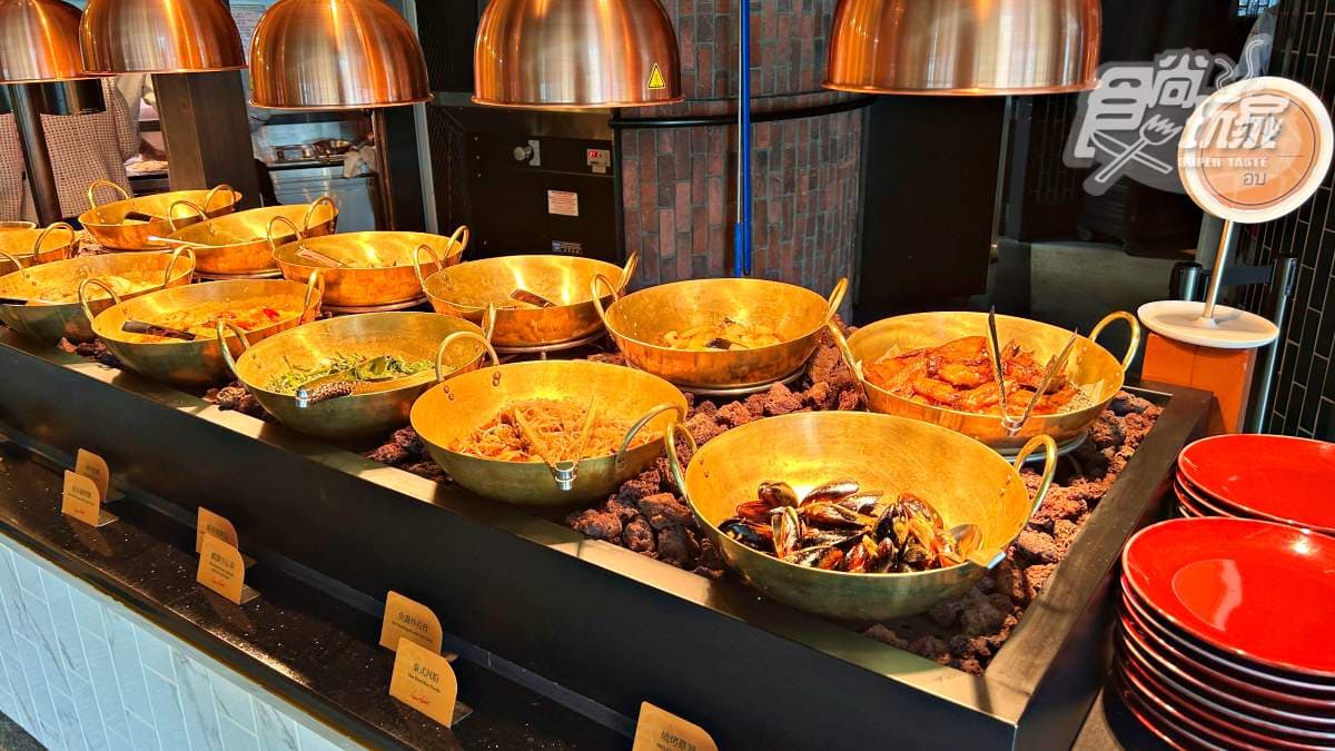 最強泰式Buffet「泰市場」回歸!近百道泰料吃到飽,週末限定泰國蝦、榴槤披薩 最強泰式Buffet「泰市場」回歸!近百道泰料吃到飽,週末限定泰國蝦、榴槤披薩
