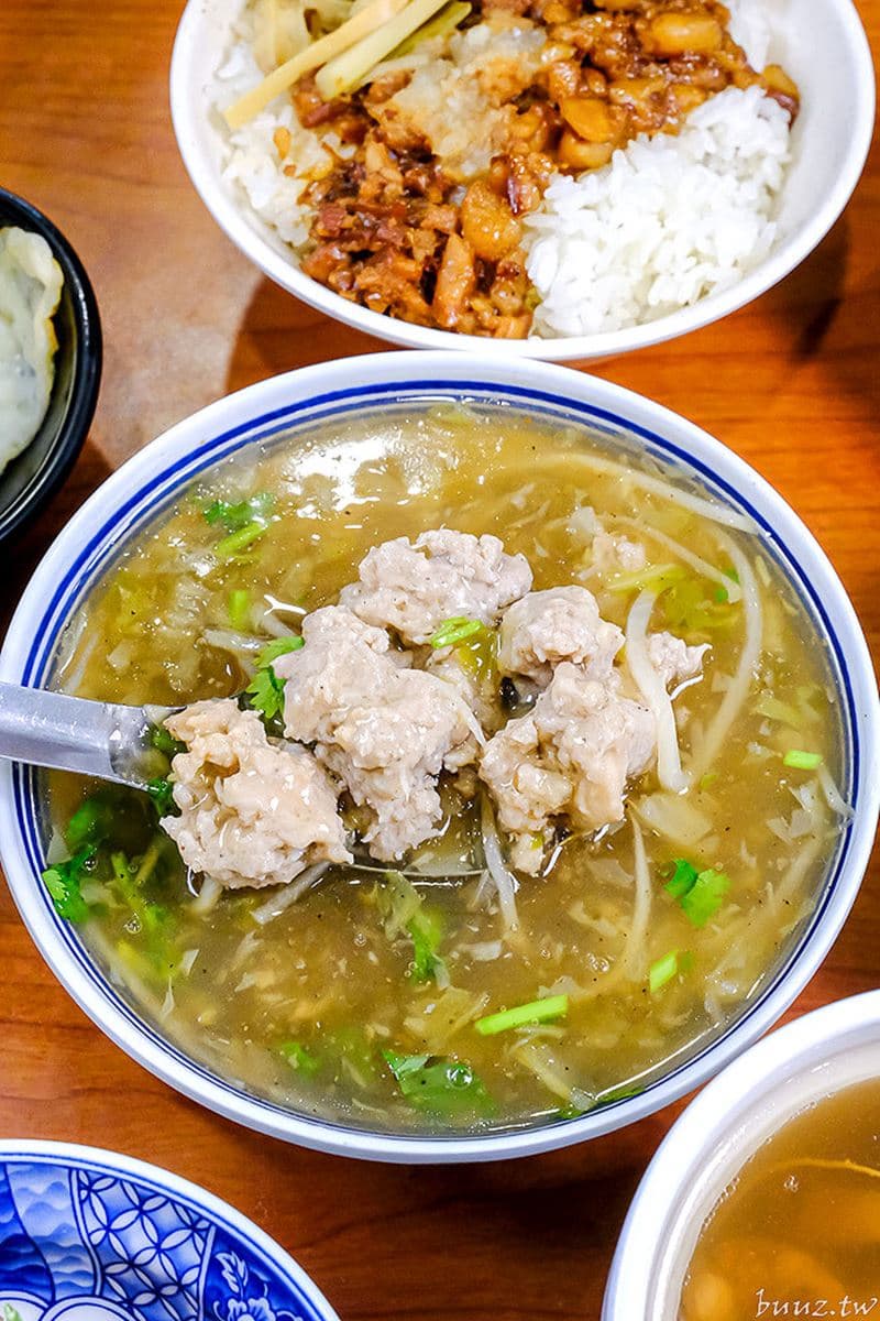 「肉羹界的LV」在台中!「辦桌味肉羹」日賣700碗,大顆米糕飄麻油薑香 「肉羹界的LV」在台中!「辦桌味肉羹」日賣700碗,大顆米糕飄麻油薑香