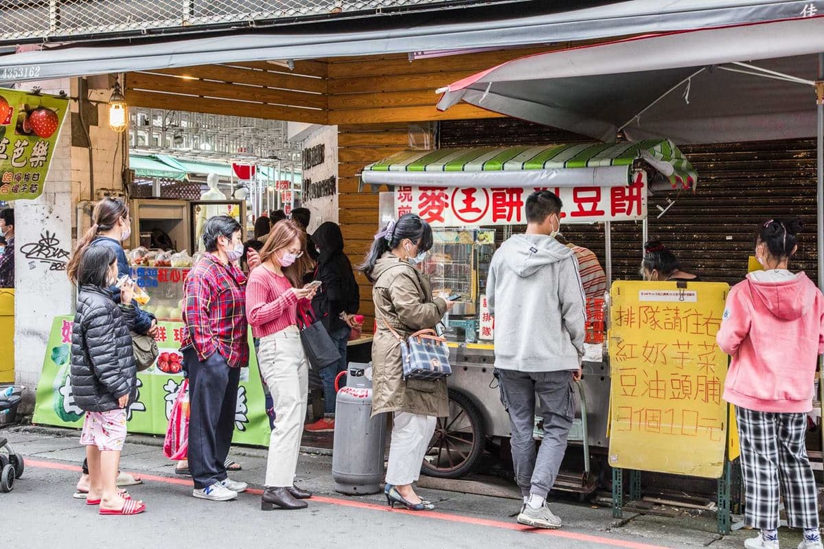 車輪餅3個10元!中壢排隊老攤地點曝光,佛心價格老饕激讚「回到20年前」 車輪餅3個10元!中壢排隊老攤地點曝光,佛心價格老饕激讚「回到20年前」