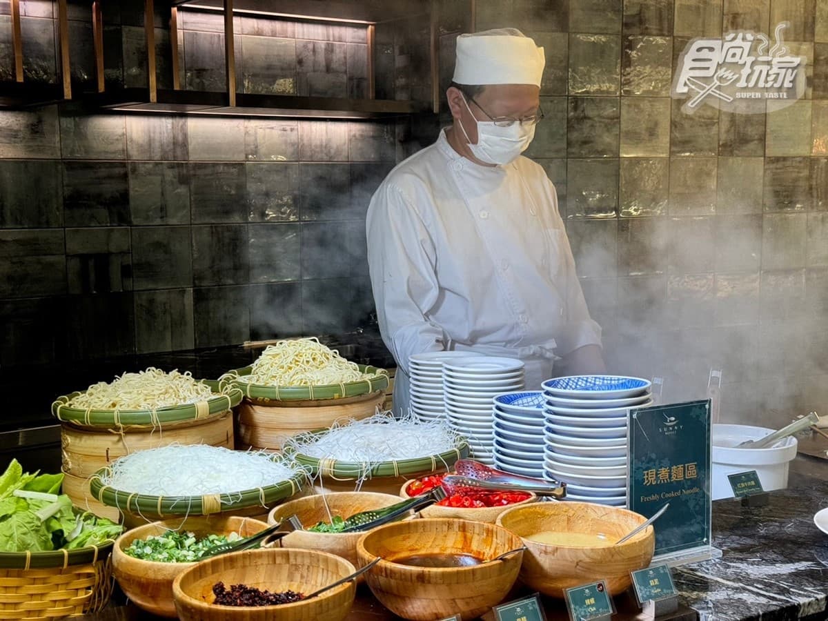 烤鴨、生魚片千元吃到飽!台北隱藏版星級飯店Buffet,壽星揪團1人免費吃 烤鴨、生魚片千元吃到飽!台北隱藏版星級飯店Buffet,壽星揪團1人免費吃