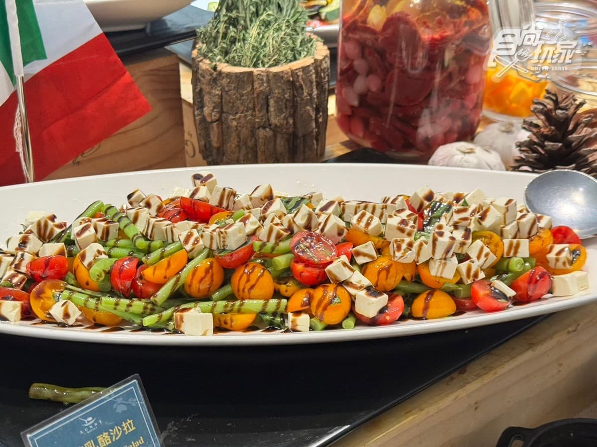 烤鴨、生魚片千元吃到飽!台北隱藏版星級飯店Buffet,壽星揪團1人免費吃 烤鴨、生魚片千元吃到飽!台北隱藏版星級飯店Buffet,壽星揪團1人免費吃