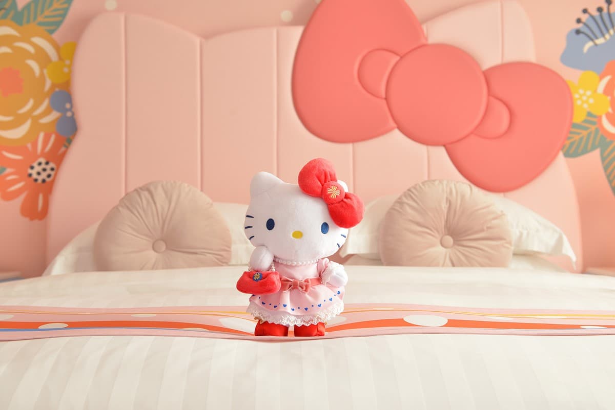 Kitty要50歲啦!特搜20大必買+必玩攻略:7-11周邊、最新主題摩天輪 Kitty要50歲啦!特搜20大必買+必玩攻略:7-11周邊、最新主題摩天輪