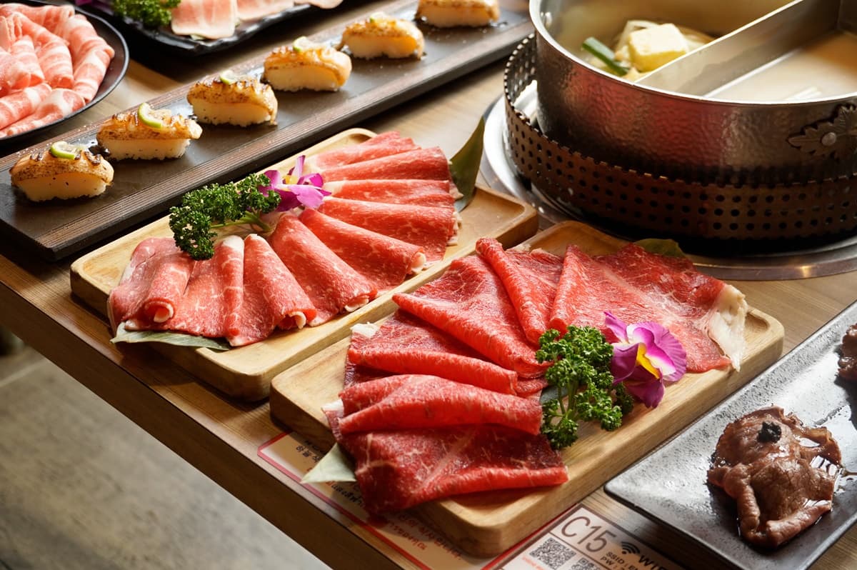 身分證「1、4、5」任2碼!炙燒鮭魚無限吃到飽,爽嗑和牛只要449元起 身分證「1、4、5」任2碼!炙燒鮭魚無限吃到飽,爽嗑和牛只要449元起
