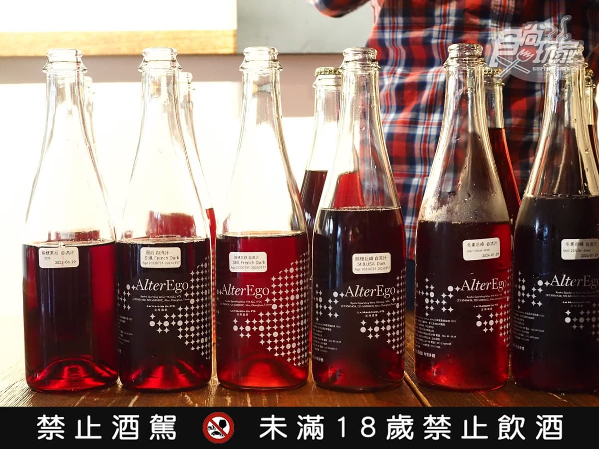 巨峰葡萄也能釀酒!米其林侍酒師的台灣葡萄夢,釀成繽紛夢幻氣泡酒 巨峰葡萄也能釀酒!米其林侍酒師的台灣葡萄夢,釀成繽紛夢幻氣泡酒