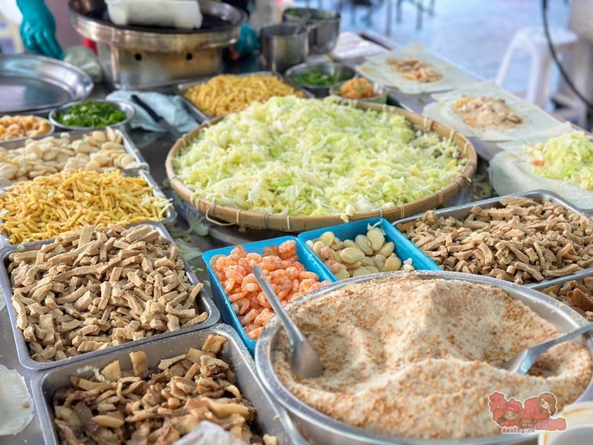 飄香市場70年排隊老攤!9種食材、8種甜度任選,正港南部味潤餅 國華街小吃推薦|金得春捲