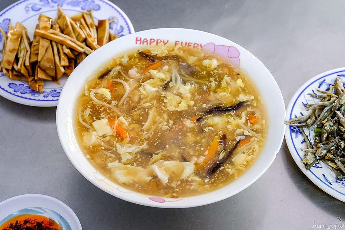 2026大甲媽遶境順吃!清水朝興宮5家銅板美食:50年米糕、高CP值小籠包 2026大甲媽遶境順吃!清水朝興宮5家銅板美食:50年米糕、高CP值小籠包