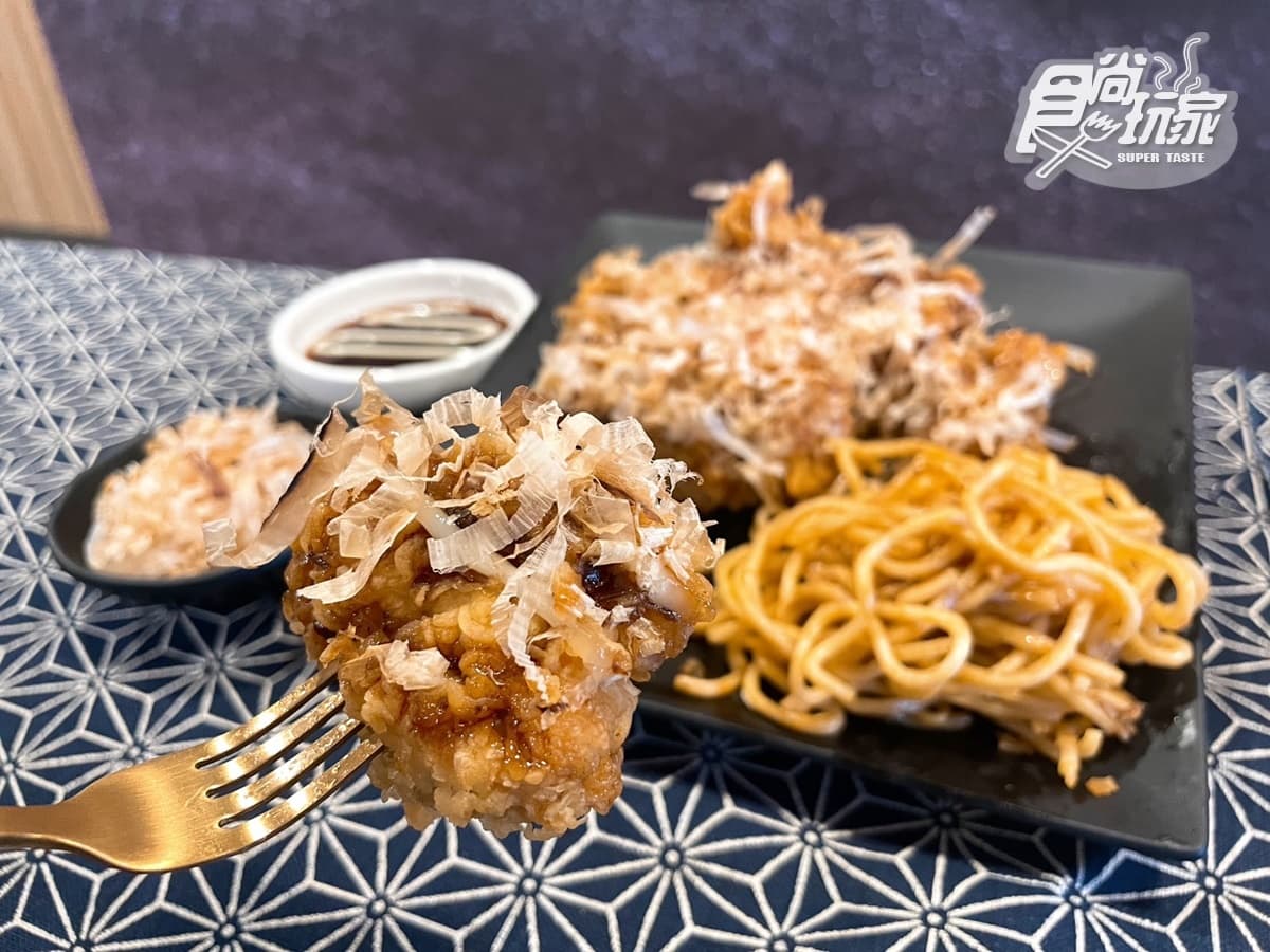 肯德基超狂「大阪燒無骨雞」回歸!首創日式炒麵+脆雞,再搶買1送3 肯德基超狂「大阪燒無骨雞」回歸!首創日式炒麵+脆雞,再搶買1送3