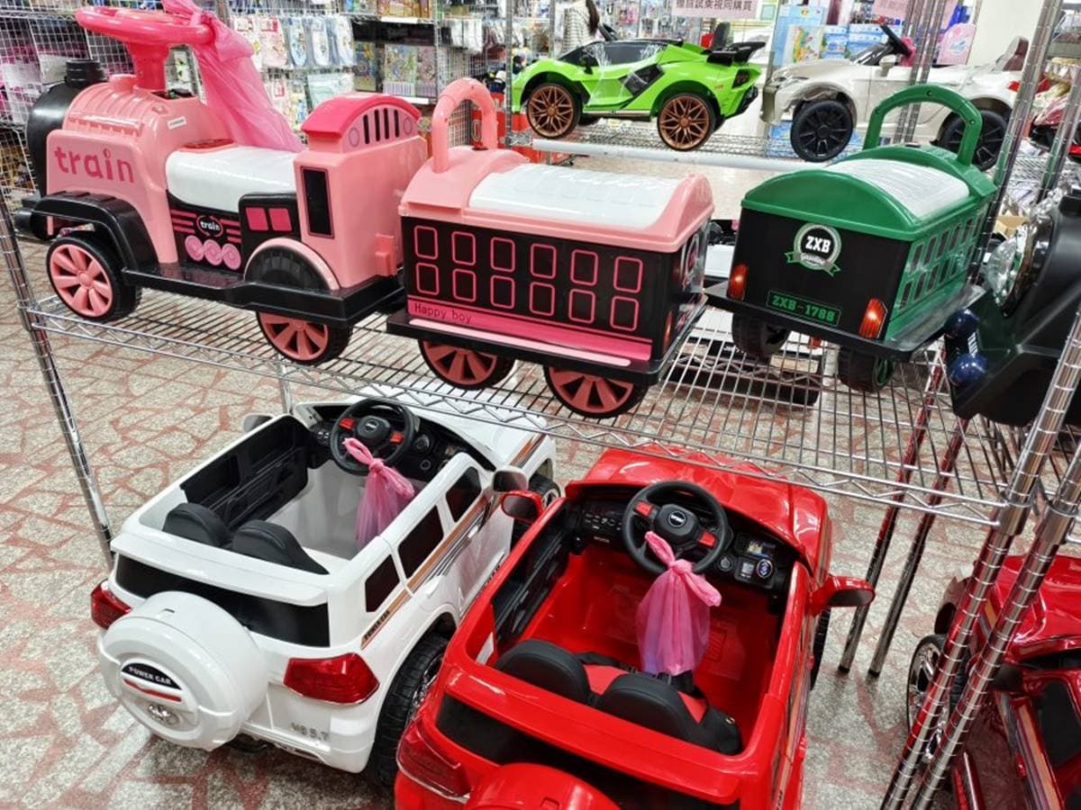 桃園最大「玩具界Costco」!破千坪超好逛,正版寶可夢、大型遙控車批發價爽買 桃園最大「玩具界Costco」!破千坪超好逛,正版寶可夢、大型遙控車批發價爽買