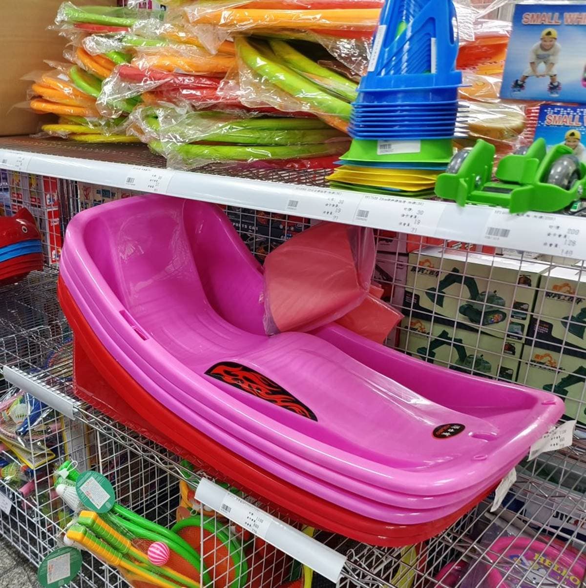 桃園最大「玩具界Costco」!破千坪超好逛,正版寶可夢、大型遙控車批發價爽買 桃園最大「玩具界Costco」!破千坪超好逛,正版寶可夢、大型遙控車批發價爽買
