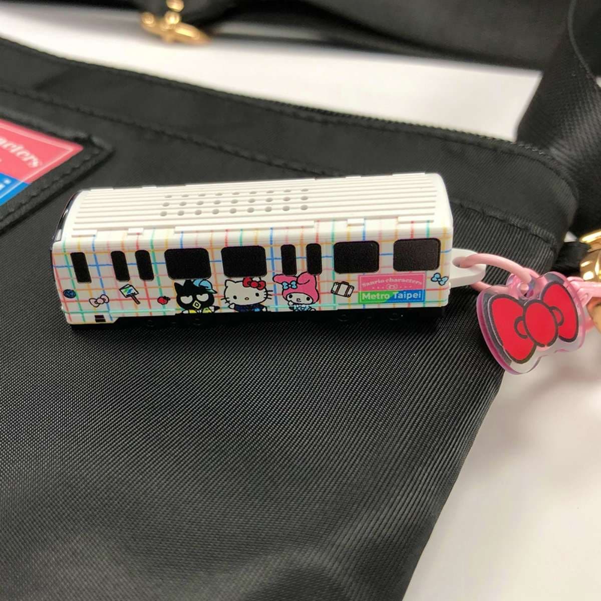 「Hello Kitty彩繪列車」變悠遊卡了!嗶卡會發光、說話,「這時」開賣快搶購 「Hello Kitty彩繪列車」變悠遊卡了!嗶卡會發光、說話,「這時」開賣快搶購