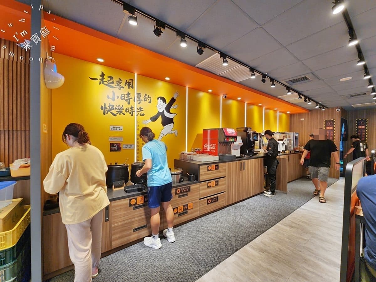 網友激推高CP值牛排店!190元爽嗑排餐、自助吧,麵包、濃湯、咖哩無限吃 網友激推高CP值牛排店!190元爽嗑排餐、自助吧,麵包、濃湯、咖哩無限吃