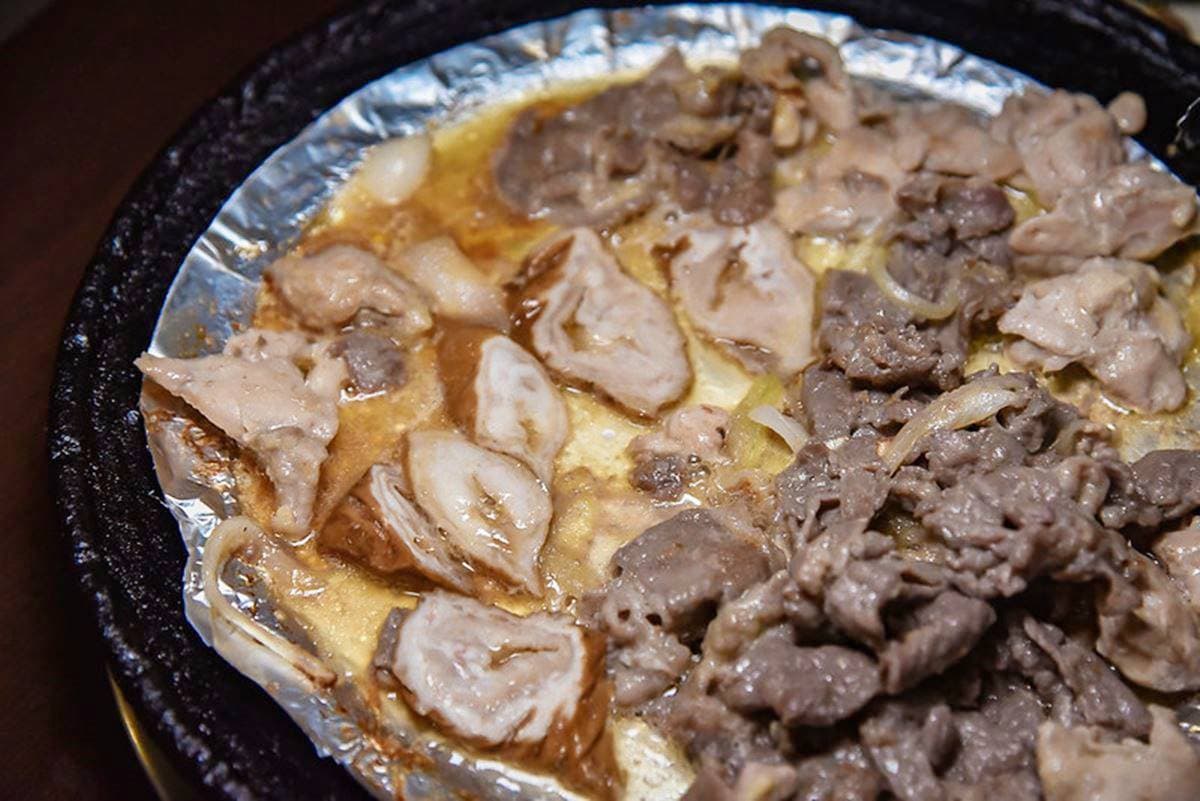 挑戰台北最便宜!250元「火烤兩吃」吃到飽、免服務費,50種自助食材無限夾 挑戰台北最便宜!250元「火烤兩吃」吃到飽、免服務費,50種自助食材無限夾