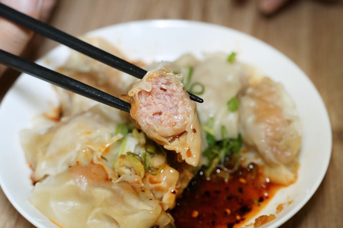 永和版「小鼎泰豐」!在地人社團暴紅,必點排骨蛋炒飯、麵類幾乎百元有找 永和版「小鼎泰豐」!在地人社團暴紅,必點排骨蛋炒飯、麵類幾乎百元有找