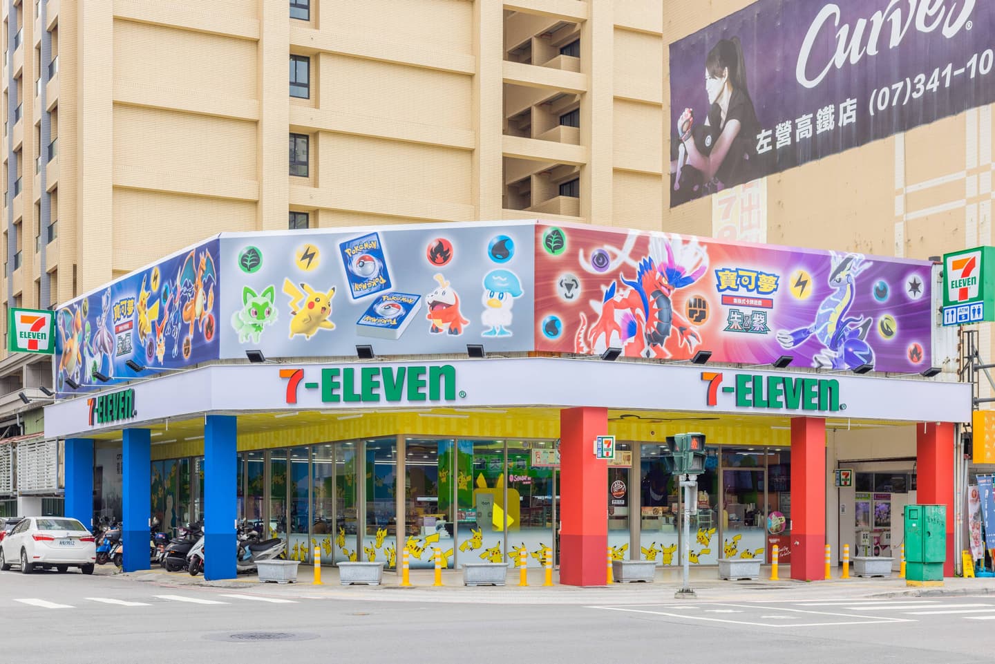 7-11全台唯一「寶可夢主題店」!巨大皮卡丘、耿鬼現身, 還可玩寶可夢機台 7-11全台唯一「寶可夢主題店」!巨大皮卡丘、耿鬼現身, 還可玩寶可夢機台