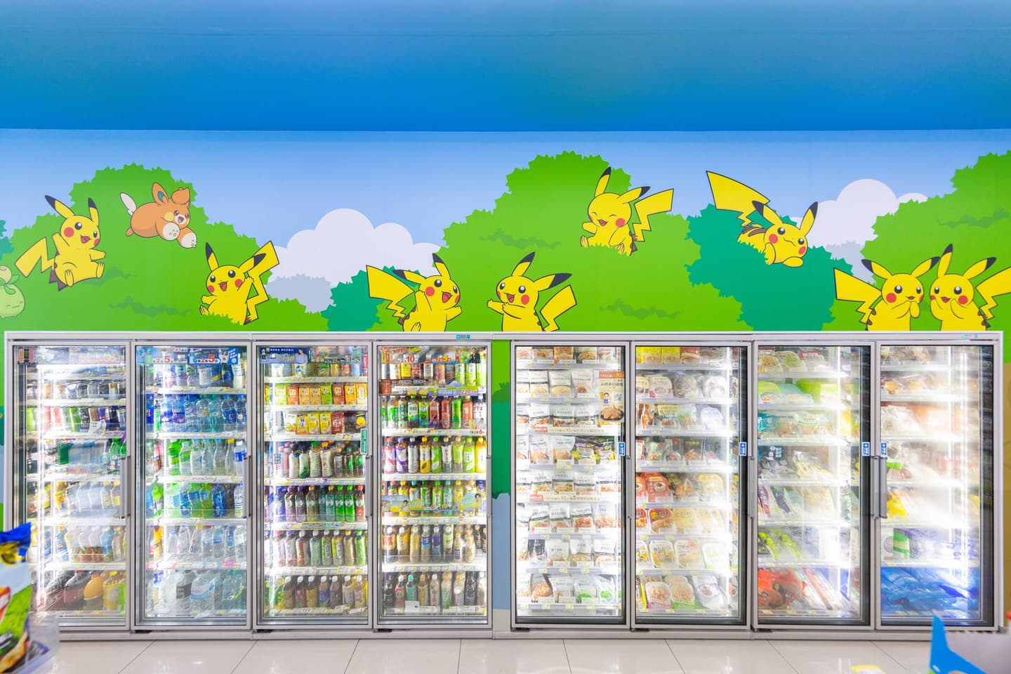 7-11全台唯一「寶可夢主題店」!巨大皮卡丘、耿鬼現身, 還可玩寶可夢機台 7-11全台唯一「寶可夢主題店」!巨大皮卡丘、耿鬼現身, 還可玩寶可夢機台