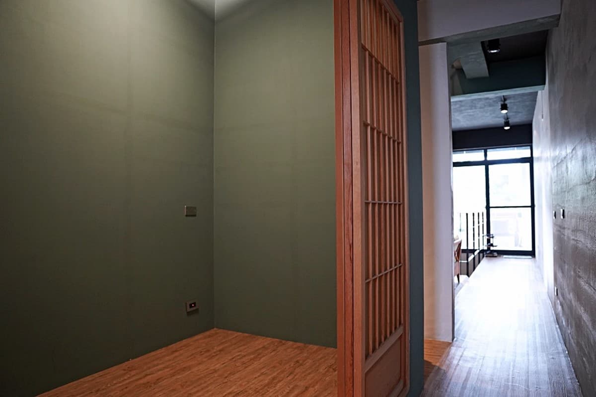 住包棟民宿爽泡戶外浴缸!歐洲設計獎清水模建築,還有超大廚房任你煮 住包棟民宿爽泡戶外浴缸!歐洲設計獎清水模建築,還有超大廚房任你煮