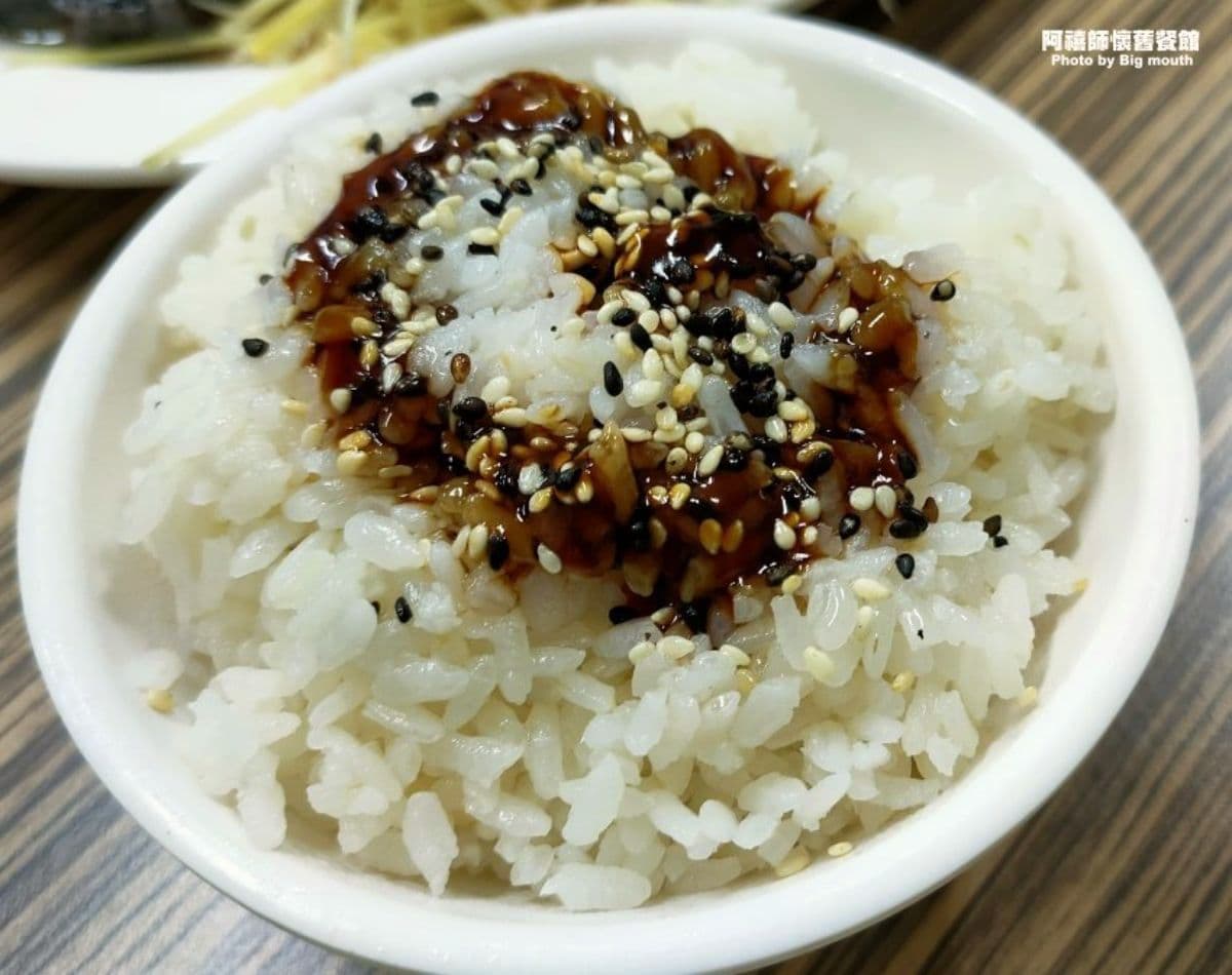 台中第一家「桶仔鵝」在這!獲頒「全台好吃鵝肉飯」第二名,甘蔗燻鵝粉嫩多汁 台中第一家「桶仔鵝」在這!獲頒「全台好吃鵝肉飯」第二名,甘蔗燻鵝粉嫩多汁