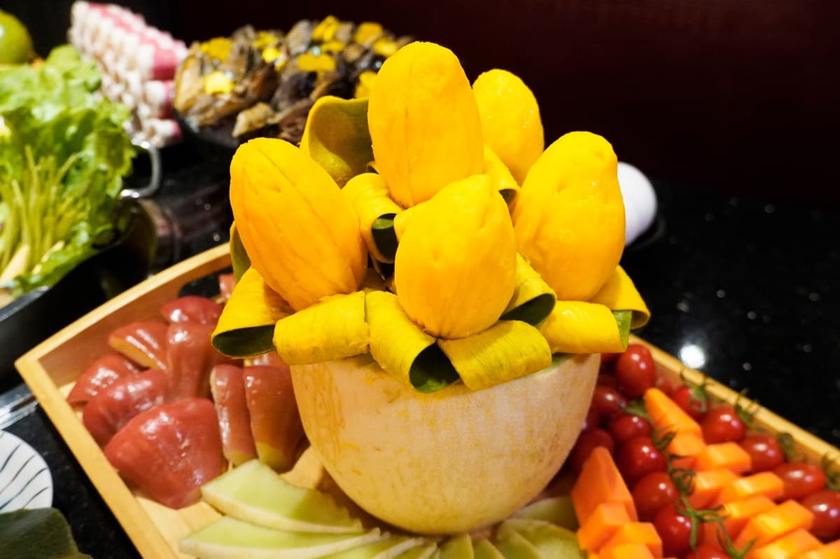 「芒果吃到飽」快閃登場!499元起爽嗑拉麵、麻辣火鍋,芒果控快衝這 「芒果吃到飽」快閃登場!499元起爽嗑拉麵、麻辣火鍋,芒果控快衝這