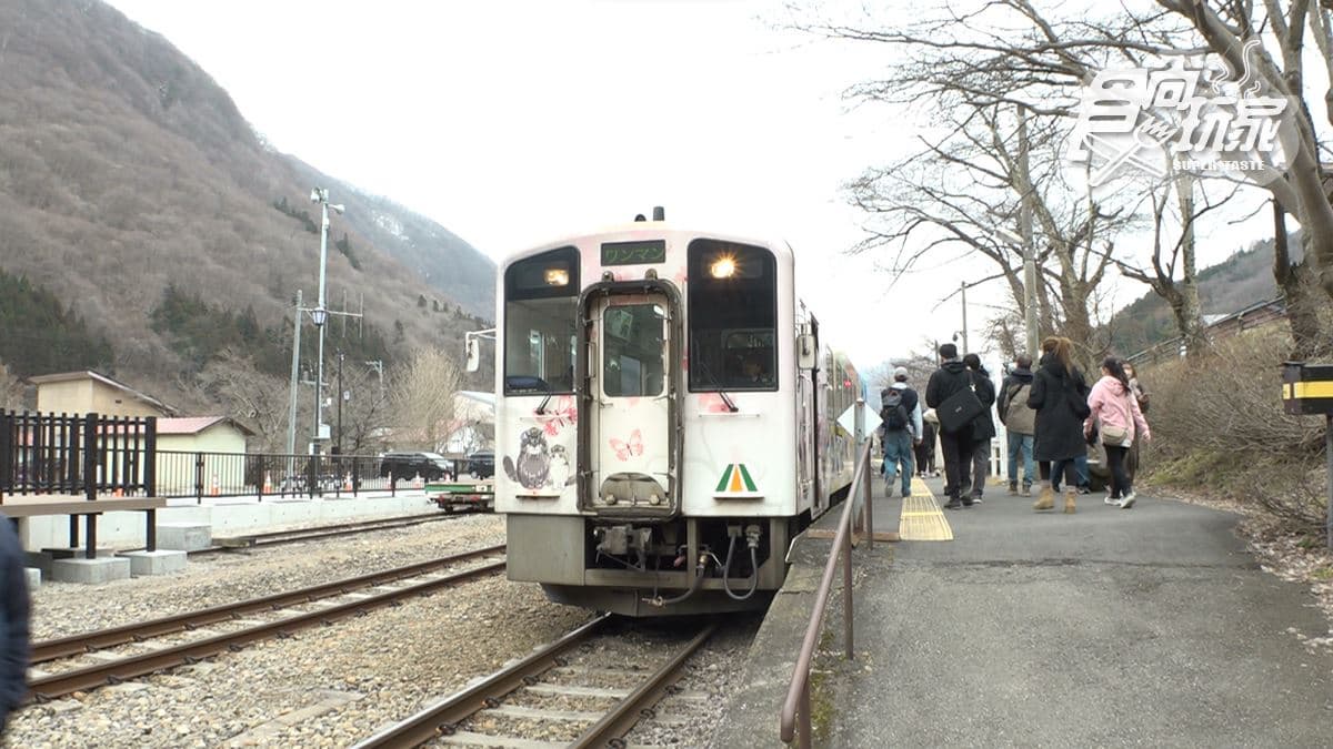 湯野上温泉駅足湯(親子地蔵の湯) img