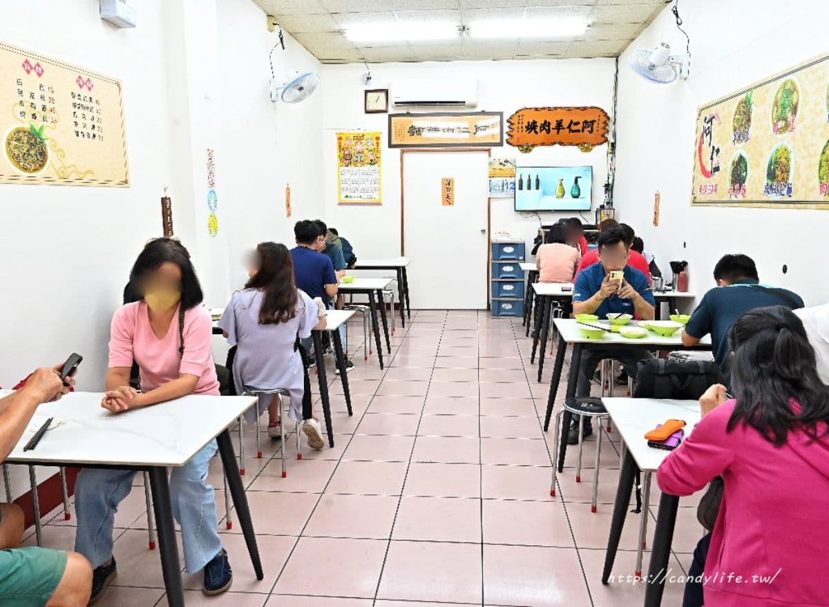 整碗滿滿都是料!飄香50年「爆炒羊肉羹」台中人激推,70元內吃飽CP值超高 整碗滿滿都是料!飄香50年「爆炒羊肉羹」台中人激推,70元內吃飽CP值超高
