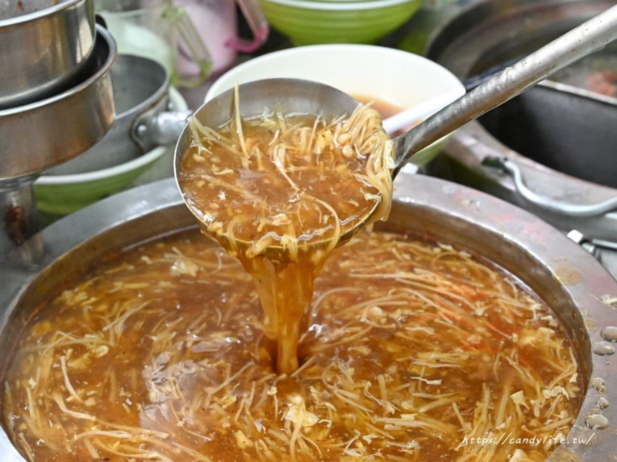整碗滿滿都是料!飄香50年「爆炒羊肉羹」台中人激推,70元內吃飽CP值超高 整碗滿滿都是料!飄香50年「爆炒羊肉羹」台中人激推,70元內吃飽CP值超高