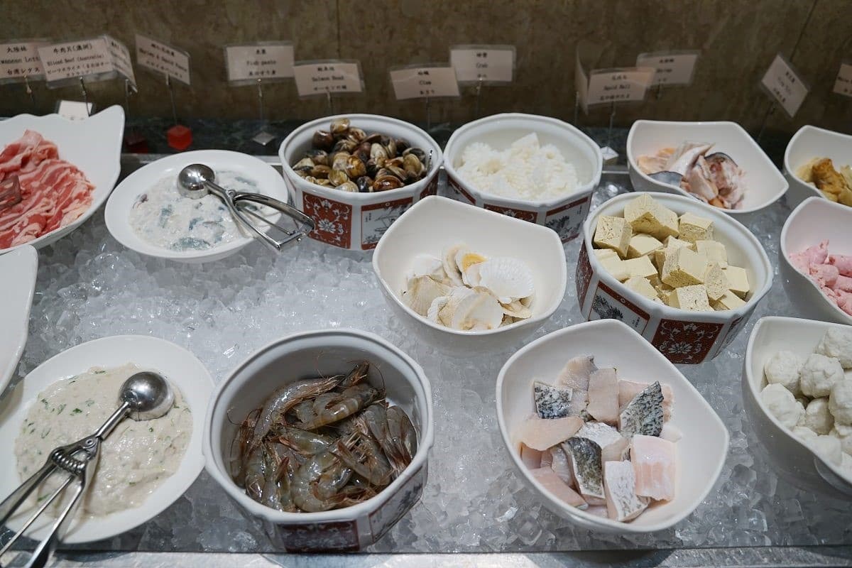 台北隱藏版「千元有找」飯店吃到飽!升級牛排、生蠔無限點,還有火鍋放題 台北隱藏版「千元有找」飯店吃到飽!升級牛排、生蠔無限點,還有火鍋放題