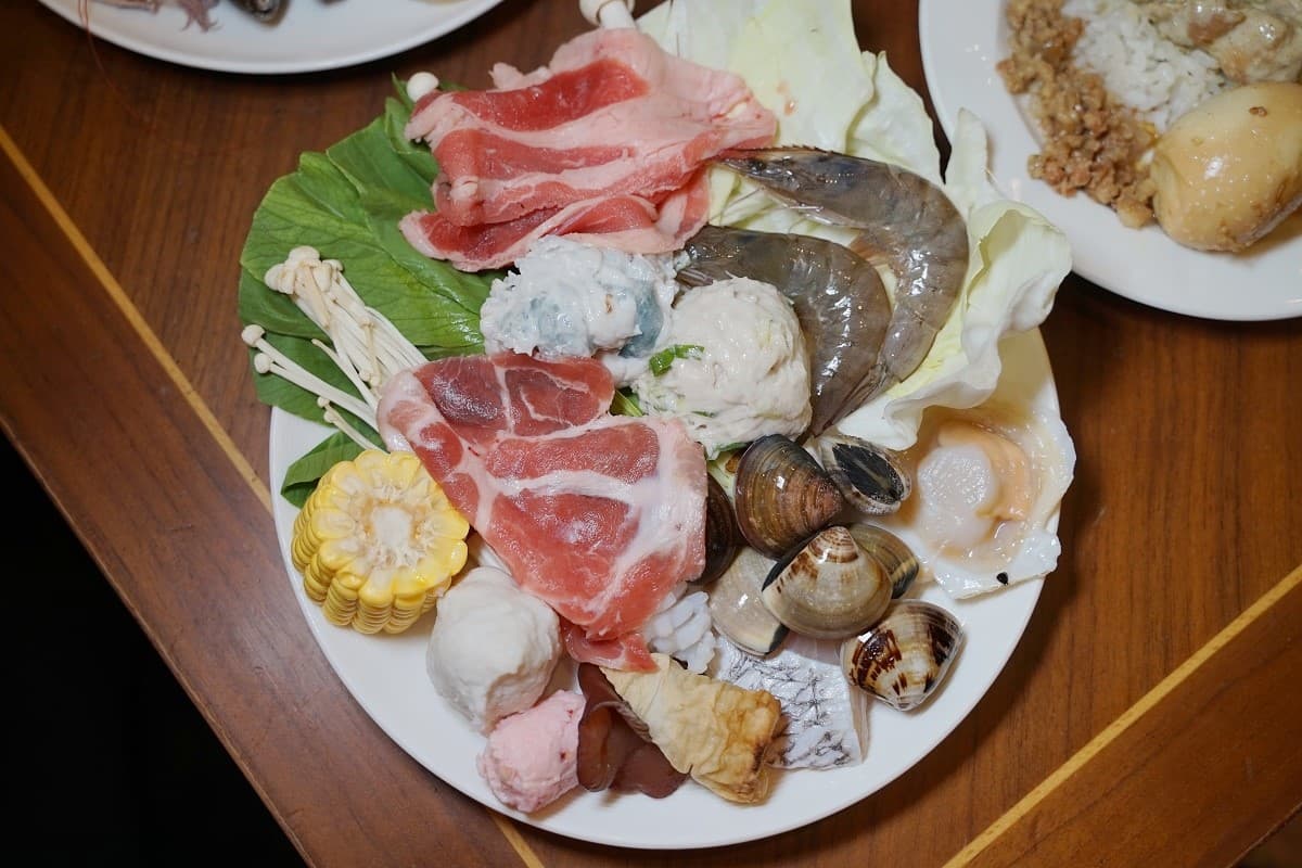 台北隱藏版「千元有找」飯店吃到飽!升級牛排、生蠔無限點,還有火鍋放題 台北隱藏版「千元有找」飯店吃到飽!升級牛排、生蠔無限點,還有火鍋放題