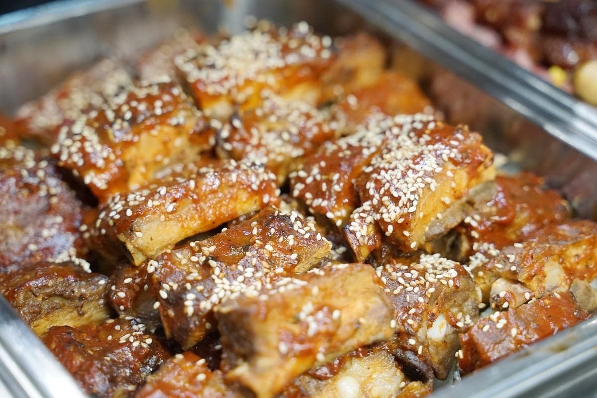 台北隱藏版「千元有找」飯店吃到飽!升級牛排、生蠔無限點,還有火鍋放題 台北隱藏版「千元有找」飯店吃到飽!升級牛排、生蠔無限點,還有火鍋放題