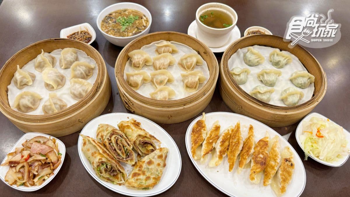 高雄楠梓美食推薦TOP14!14元彈牙肉圓、平價爆量炒飯、人氣蒜味蟹腳 楠梓美食:北平楊寶寶蒸餃|多年米其林推薦小吃