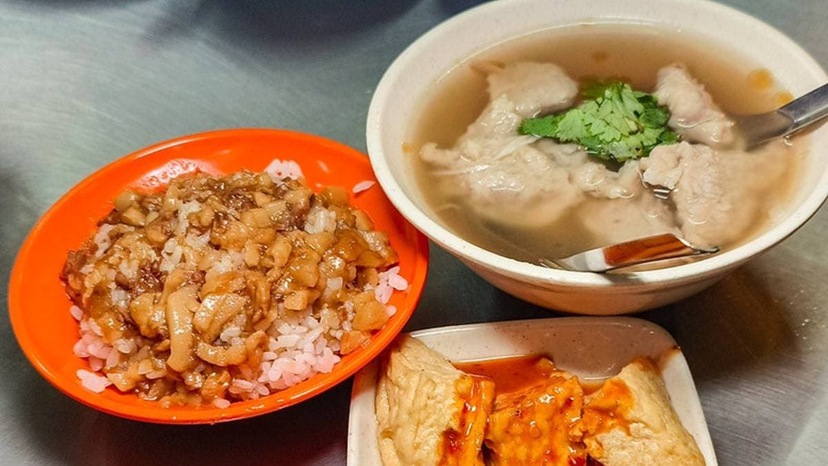 基隆美食推薦26家!基隆最強營養三明治、廟口百年滷肉飯、爆量鮮蚵飯 基隆美食推薦:天一香肉羹順