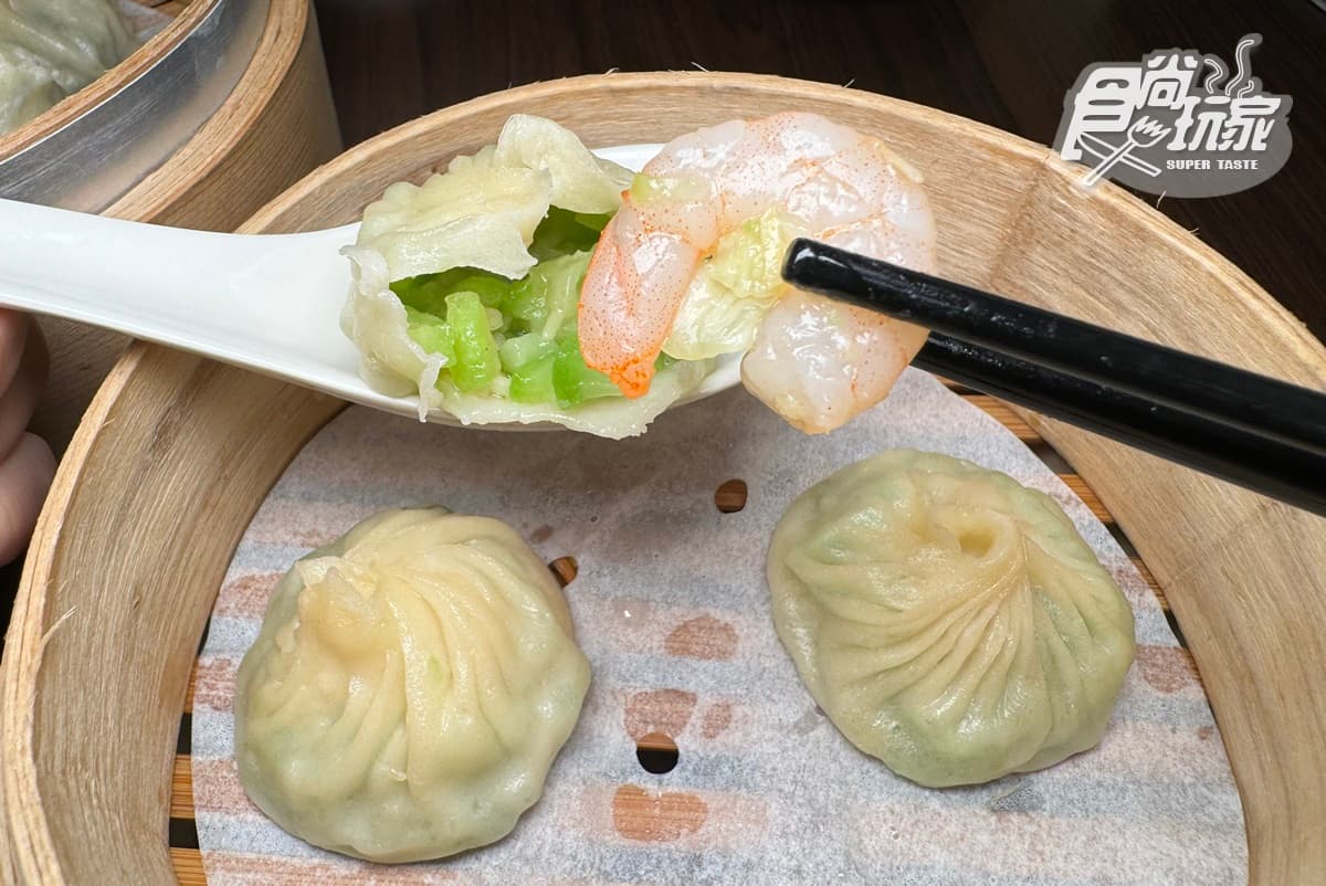 平價版鼎泰豐!巨無霸「小籠湯包」皮薄秒爆汁,10大必點、隱藏吃法一次看 平價版鼎泰豐!巨無霸「小籠湯包」皮薄秒爆汁,10大必點、隱藏吃法一次看